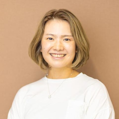 井上 美衣
